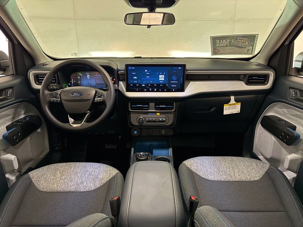 2026 Oxford White Ford Maverick XLT FWD Truck