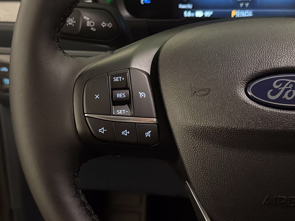 2026 Shadow Black Ford Maverick XLT FWD Truck