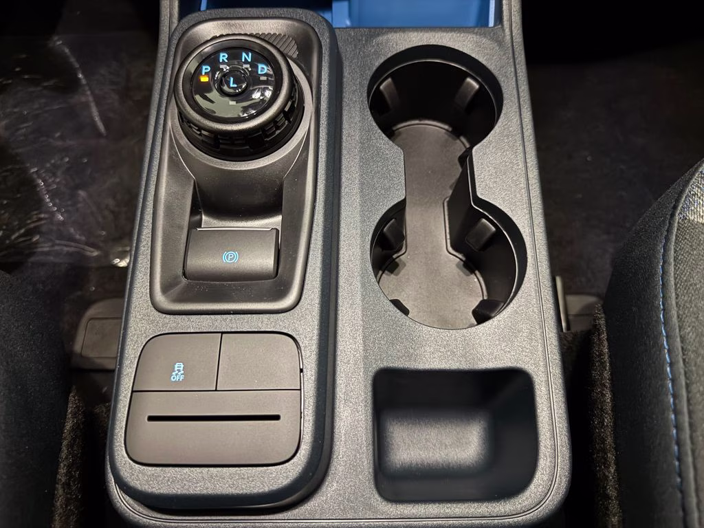 2026 Oxford White Ford Maverick XLT FWD Truck