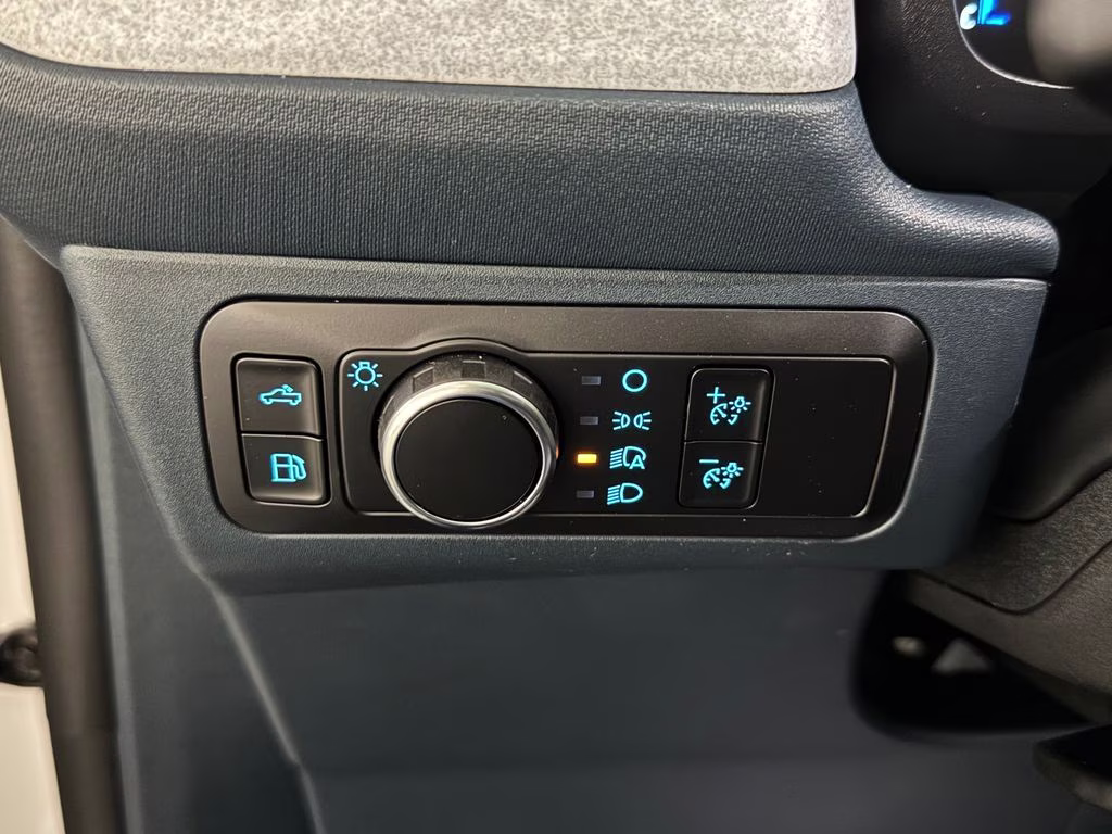 2026 Oxford White Ford Maverick XLT FWD Truck