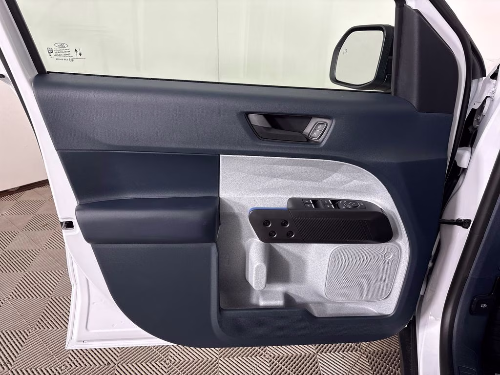 2026 Oxford White Ford Maverick XLT FWD Truck