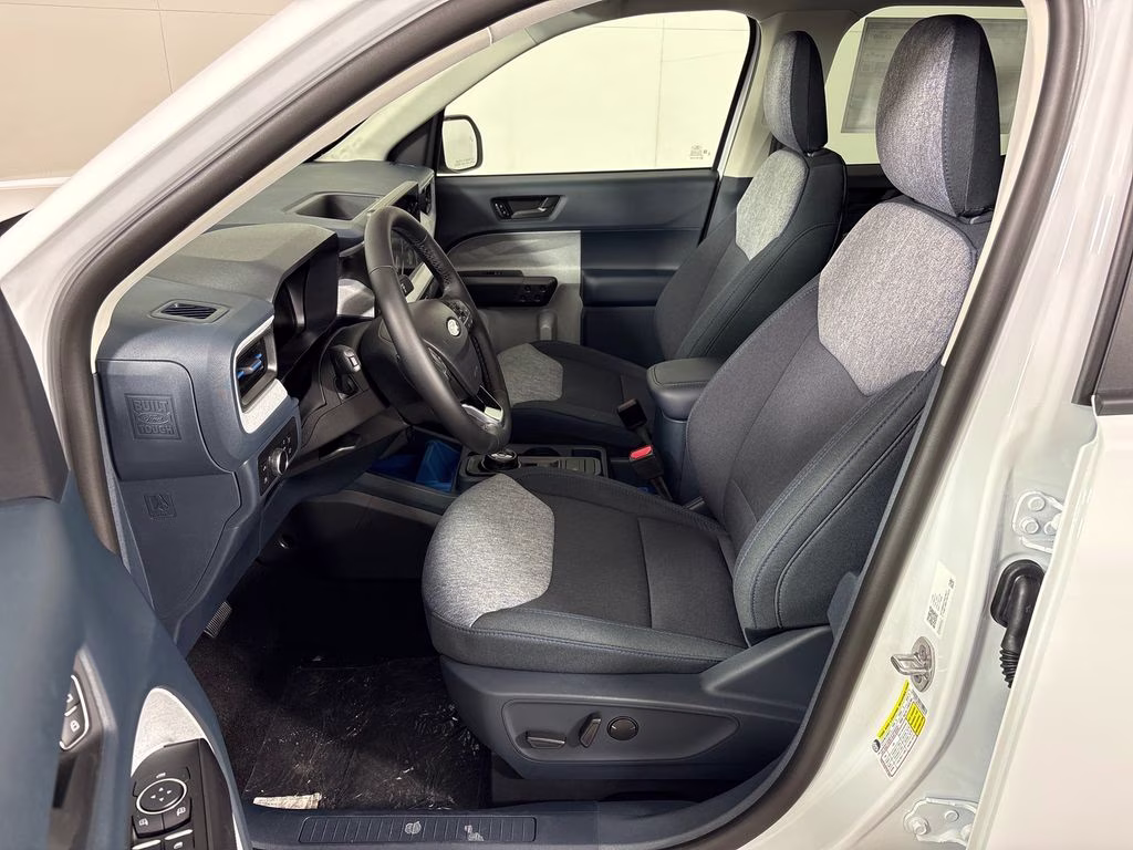 2026 Oxford White Ford Maverick XLT FWD Truck