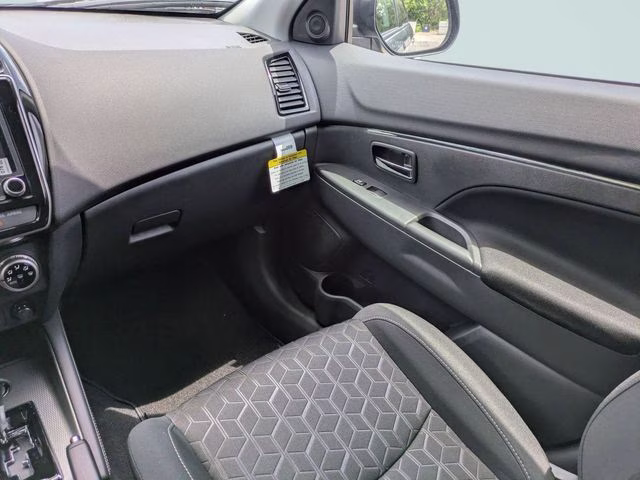 2026 Mercury Gray Metallic Mitsubishi Outlander Sport 2.0 ES 4X4 SUV