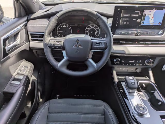 2026 Black Diamond Mitsubishi Outlander LE FWD SUV