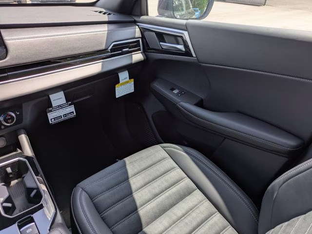 2026 Black Diamond Mitsubishi Outlander LE FWD SUV