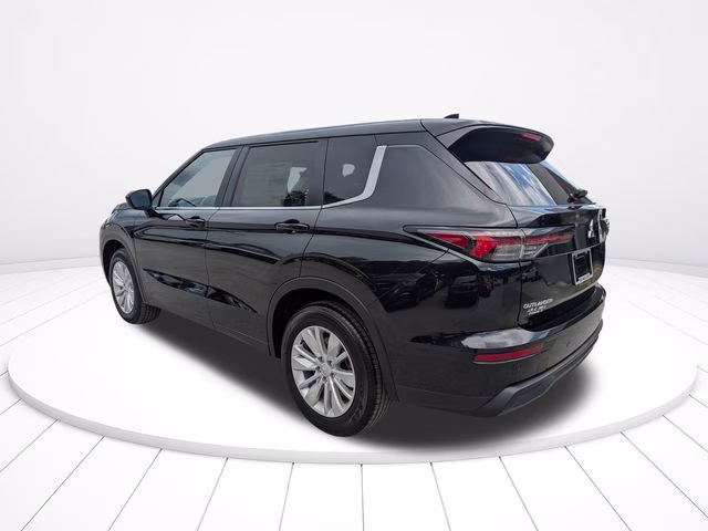 2026 Black Diamond Mitsubishi Outlander LE FWD SUV