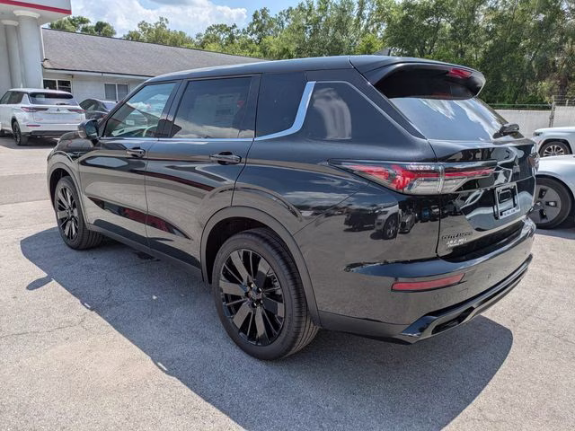 2026 Black Diamond Mitsubishi Outlander LE FWD SUV
