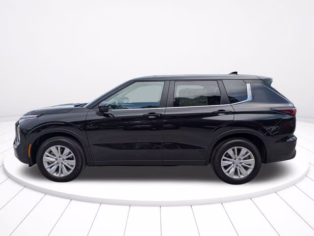 2026 Black Diamond Mitsubishi Outlander LE FWD SUV