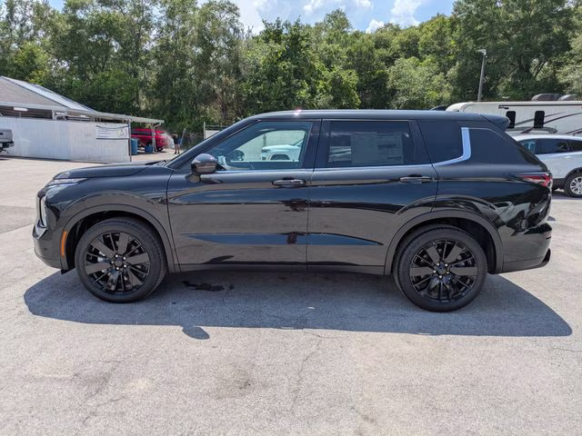 2026 Black Diamond Mitsubishi Outlander LE FWD SUV