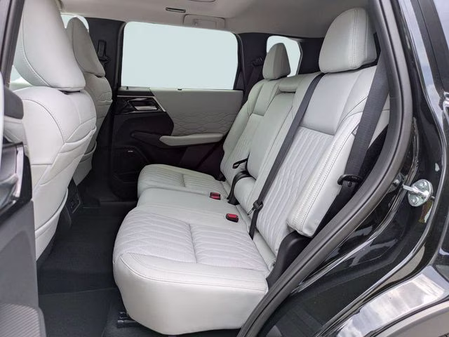 2026 Black Diamond Mitsubishi Outlander SEL FWD SUV