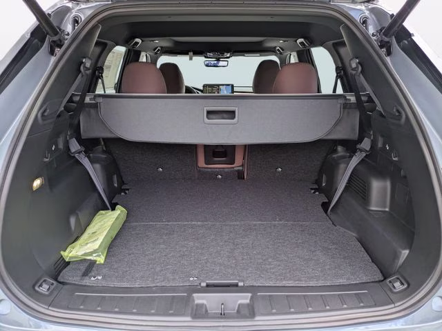 2026 Moonstone Gray/Black Roof Mitsubishi Outlander SEL FWD SUV