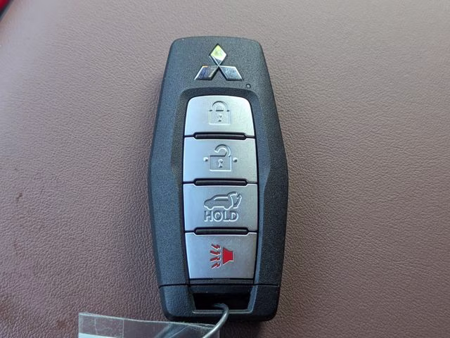 2026 Graphite Gray/Black Roof Mitsubishi Outlander SEL FWD SUV