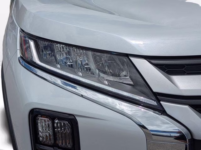 2026 White Diamond Mitsubishi Outlander Sport 2.0 ES 4X4 SUV