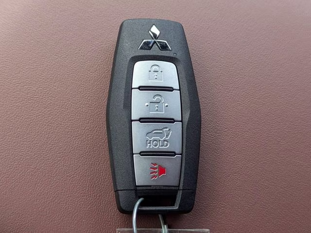 2026 Moonstone Gray/Black Roof Mitsubishi Outlander SEL FWD SUV