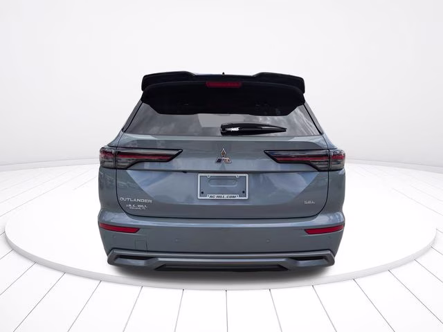 2026 Moonstone Gray/Black Roof Mitsubishi Outlander SEL FWD SUV