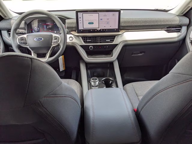 2026 Oxford White Ford Explorer Active 4X4 SUV