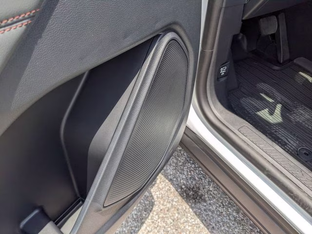 2026 Oxford White Ford Explorer Active 4X4 SUV