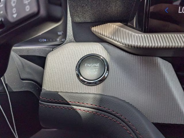2026 Oxford White Ford Explorer Active 4X4 SUV