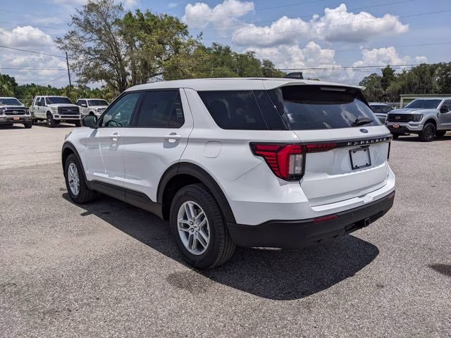 2026 Oxford White Ford Explorer Active 4X4 SUV