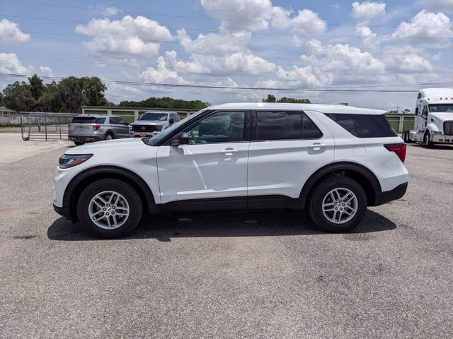 2026 Oxford White Ford Explorer Active 4X4 SUV