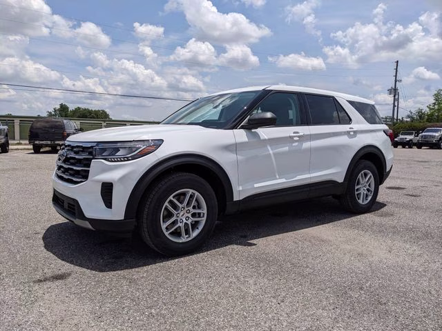 2026 Oxford White Ford Explorer Active 4X4 SUV