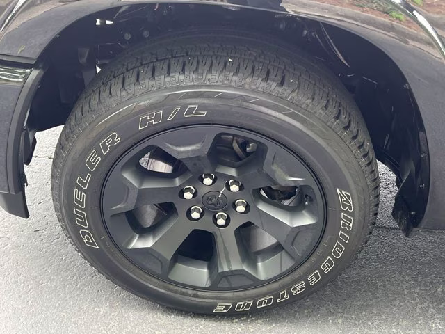 2026 Diamond Black Crystal Pearlcoat Ram 1500 Big Horn 4X4 Truck