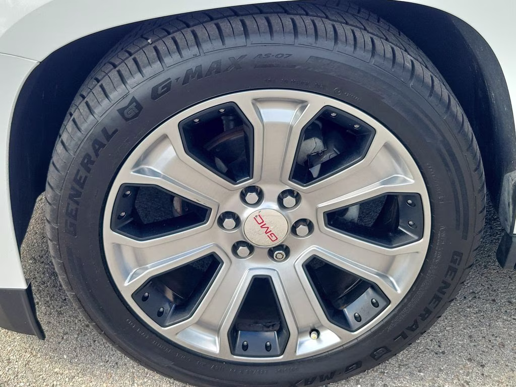 2017 Summit White GMC Yukon SLT RWD SUV