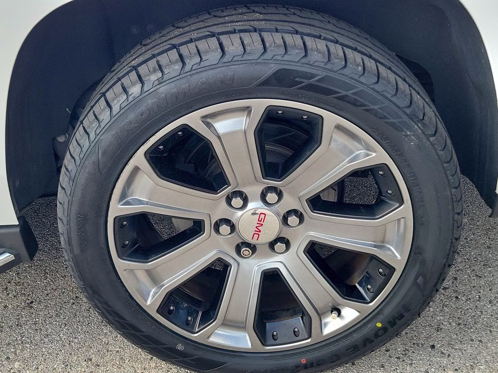 2017 Summit White GMC Yukon SLT RWD SUV