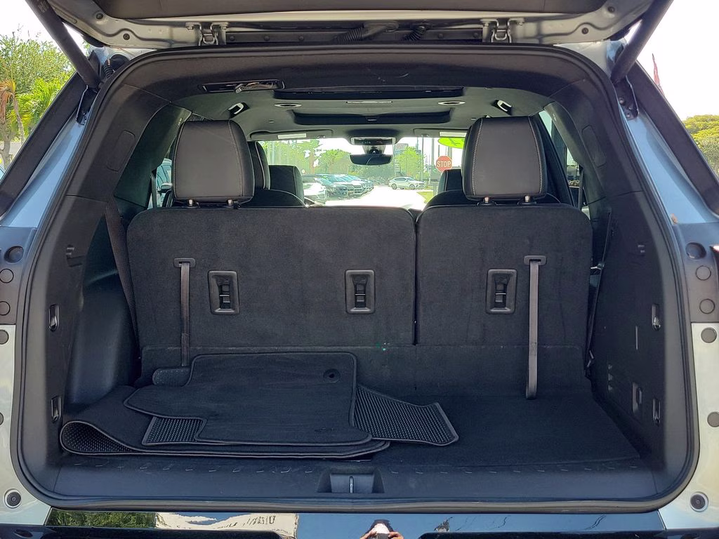 2024 Sterling Gray Metallic Chevrolet Traverse Limited Premier FWD SUV