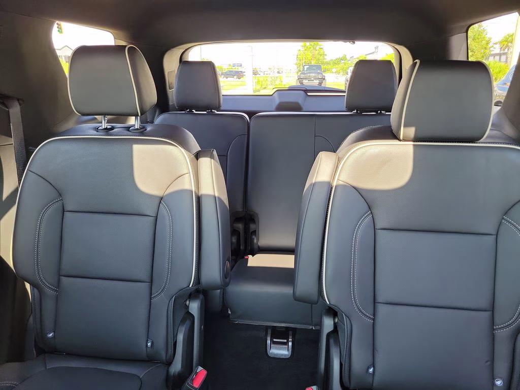2024 Sterling Gray Metallic Chevrolet Traverse Limited Premier FWD SUV