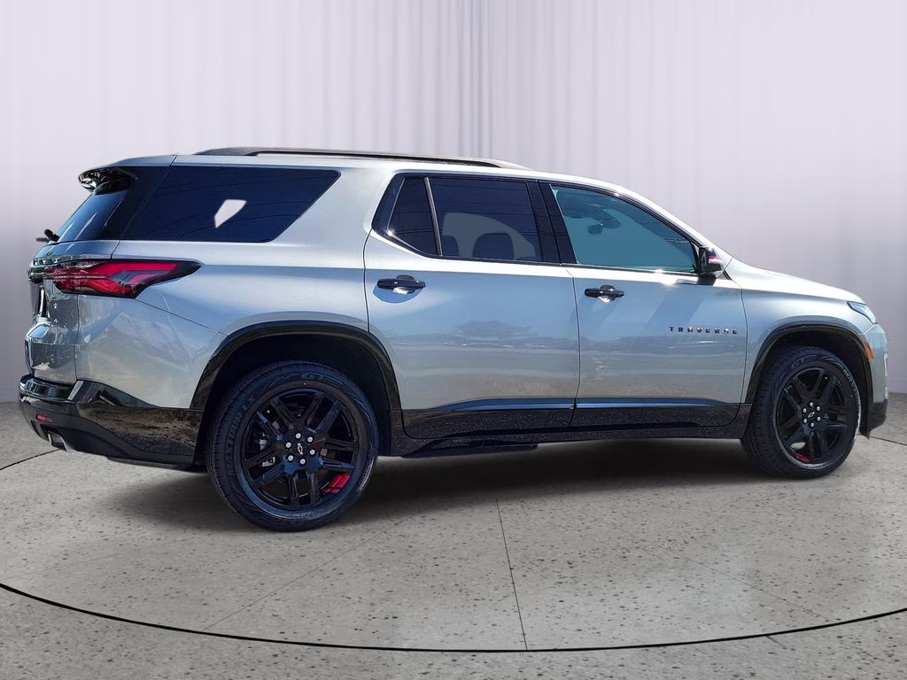 2024 Sterling Gray Metallic Chevrolet Traverse Limited Premier FWD SUV