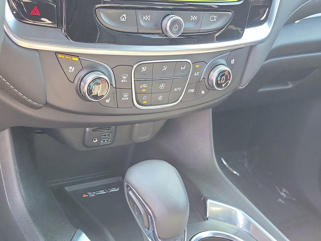 2024 Sterling Gray Metallic Chevrolet Traverse Limited Premier FWD SUV