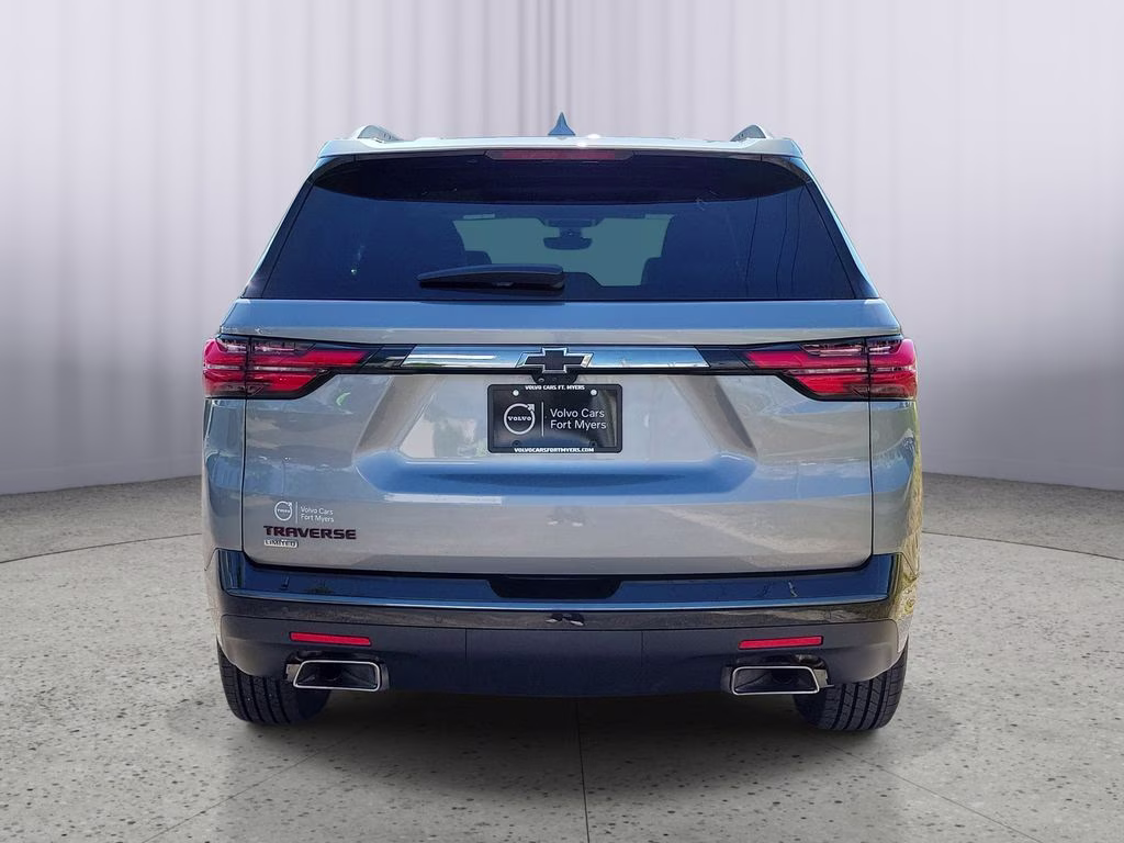 2024 Sterling Gray Metallic Chevrolet Traverse Limited Premier FWD SUV