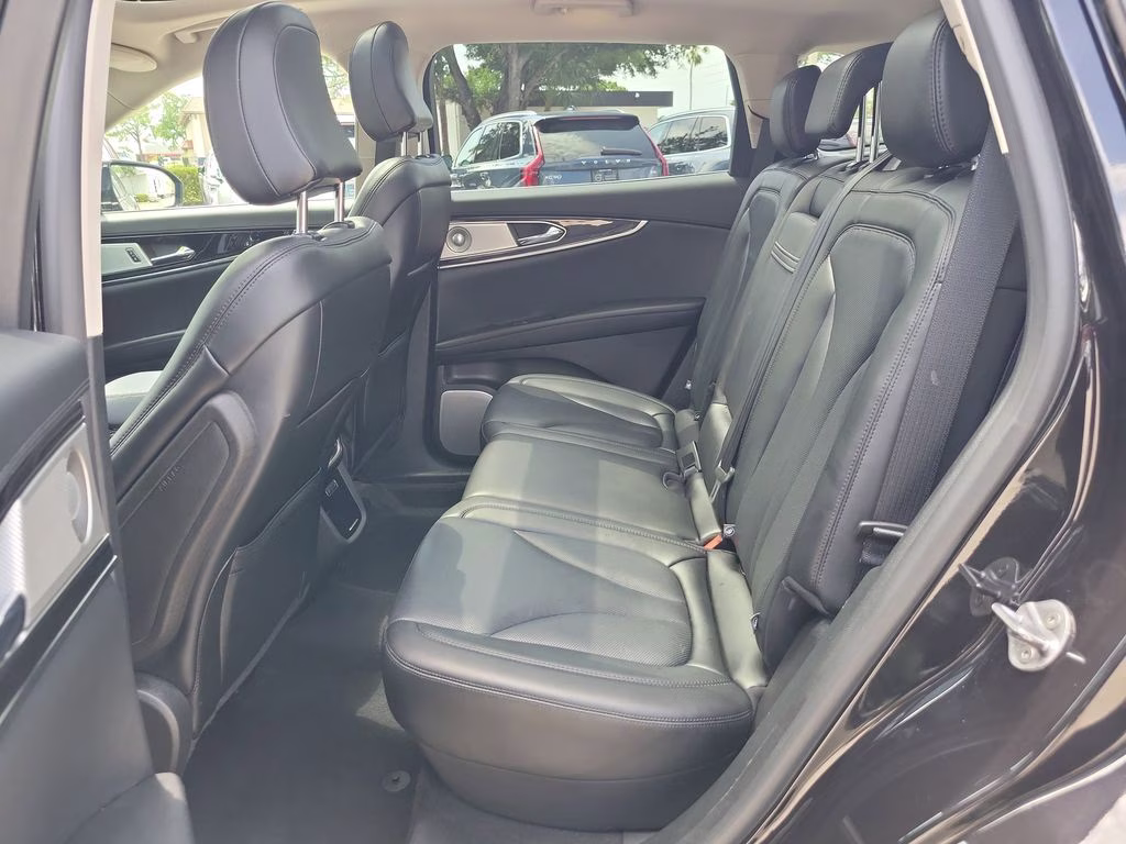 2023 Infinite Black Metallic Clearcoat Lincoln Nautilus Reserve AWD SUV