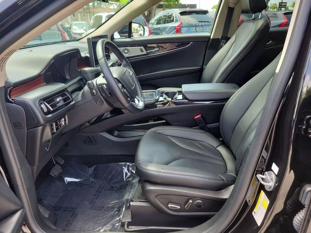 2023 Infinite Black Metallic Clearcoat Lincoln Nautilus Reserve AWD SUV