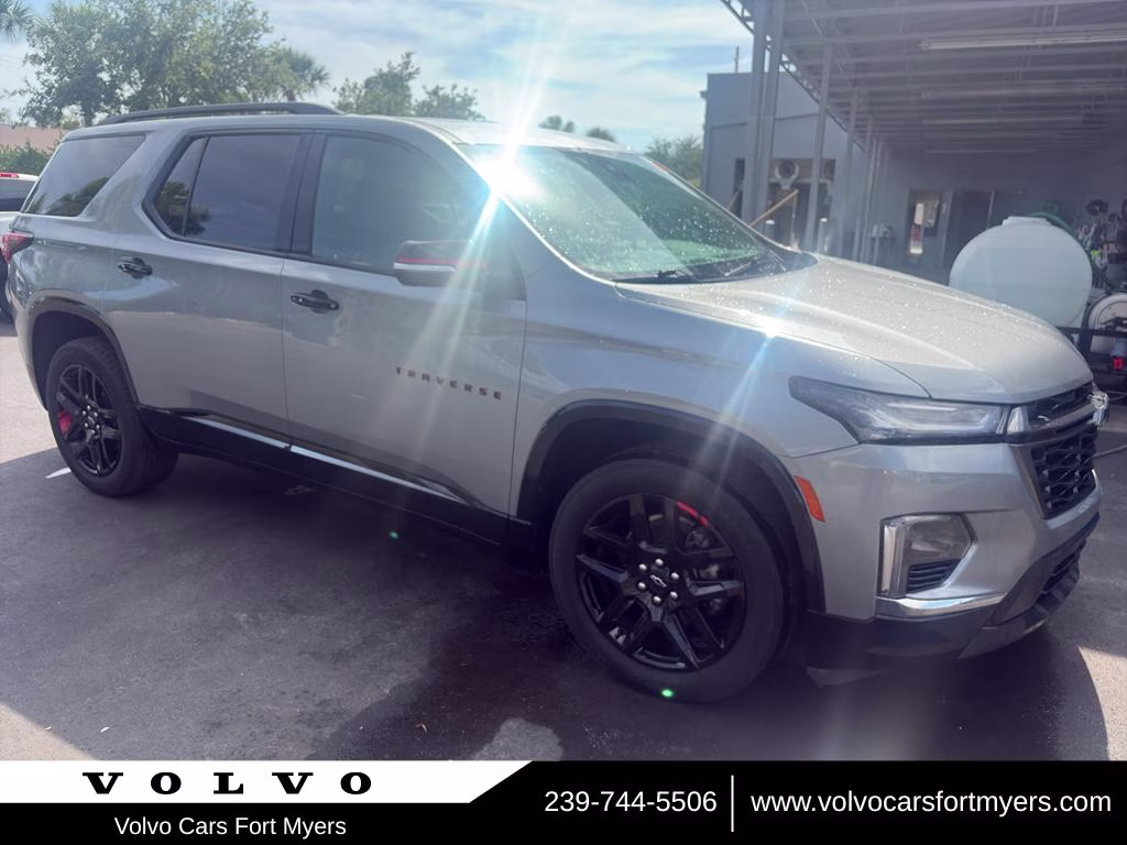 2024 Sterling Gray Metallic Chevrolet Traverse Limited Premier FWD SUV