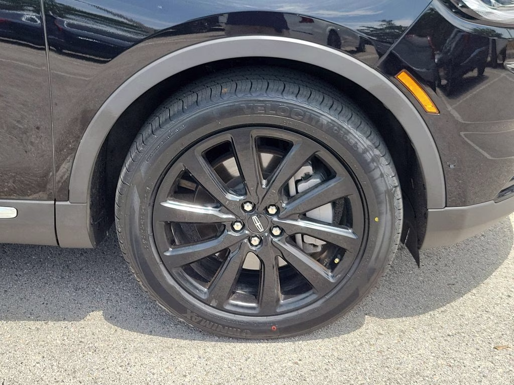 2023 Infinite Black Metallic Clearcoat Lincoln Nautilus Reserve AWD SUV