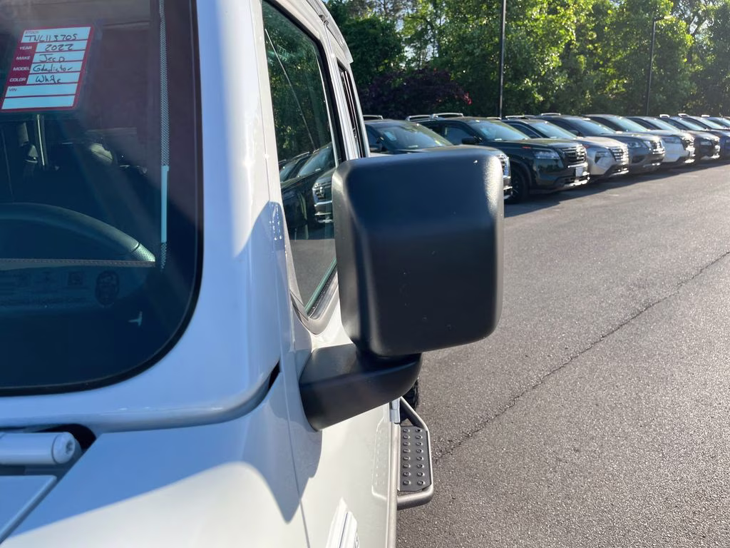 2022 Bright White Clearcoat Jeep Gladiator Mojave 4X4 Truck