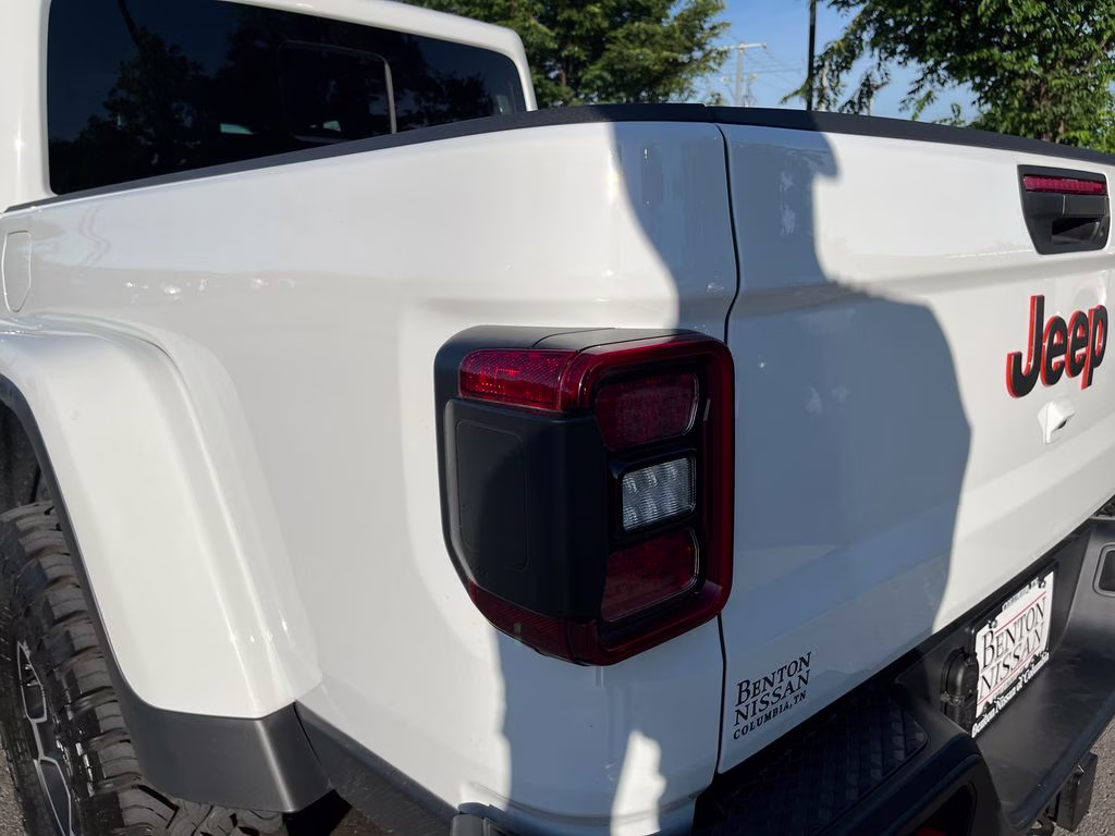 2022 Bright White Clearcoat Jeep Gladiator Mojave 4X4 Truck