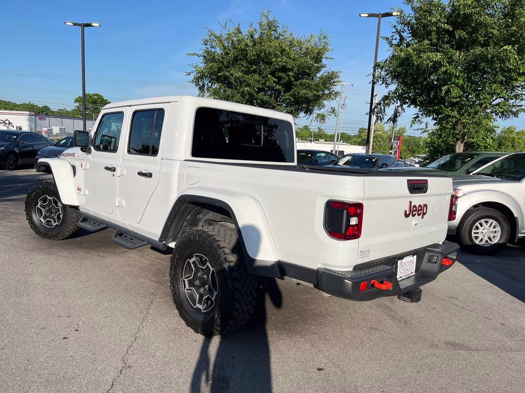 2022 Bright White Clearcoat Jeep Gladiator Mojave 4X4 Truck