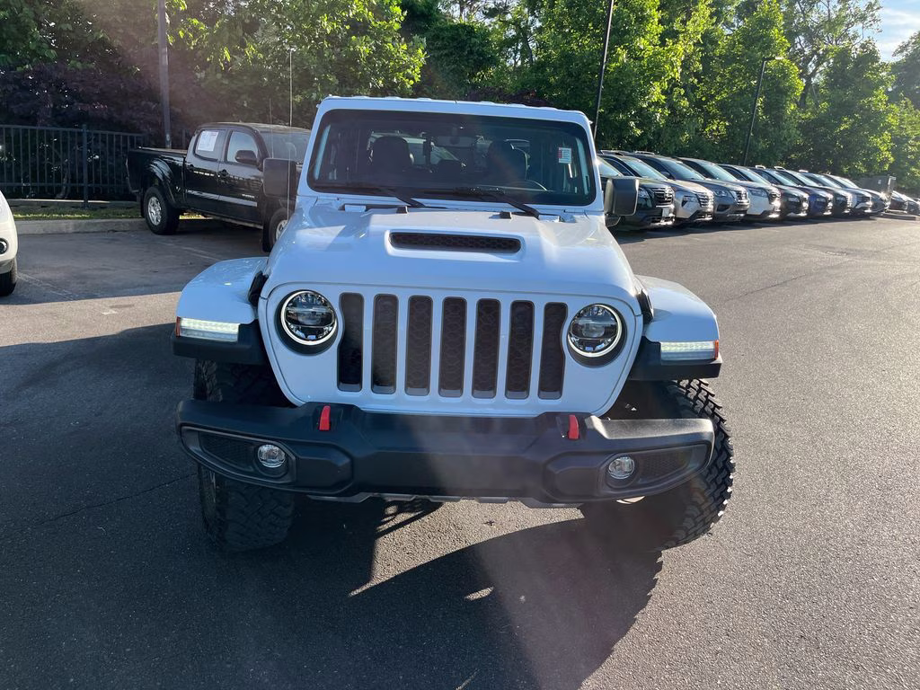 2022 Bright White Clearcoat Jeep Gladiator Mojave 4X4 Truck