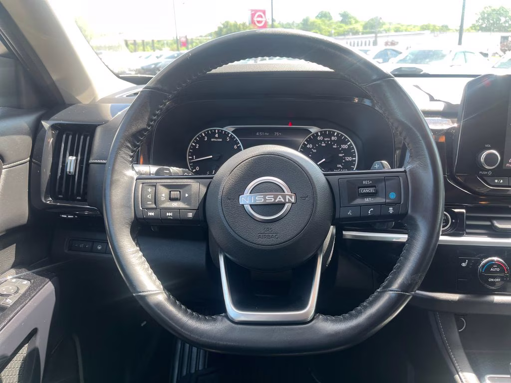 2022 Brilliant Silver Metallic Nissan Pathfinder SV FWD SUV