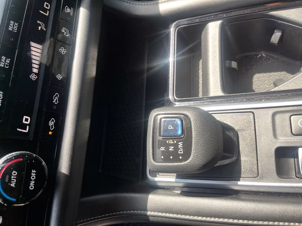 2022 Brilliant Silver Metallic Nissan Pathfinder SV FWD SUV