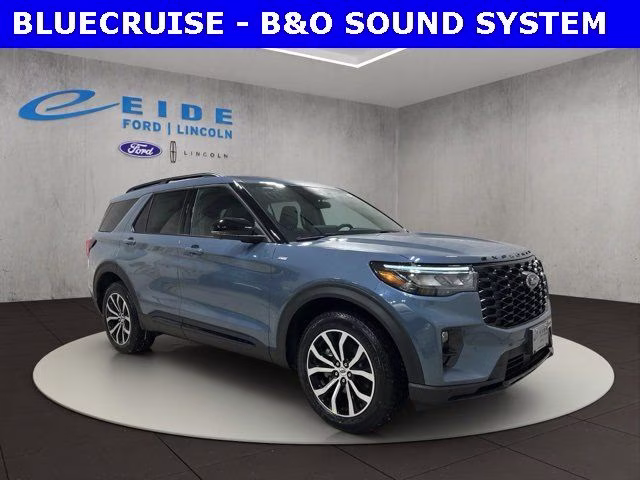 2026 Ford Explorer ST-LINE 4WD's photo