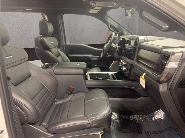 2026 Avalanche Ford Super Duty F-350 DRW Platinum 4X4 Truck