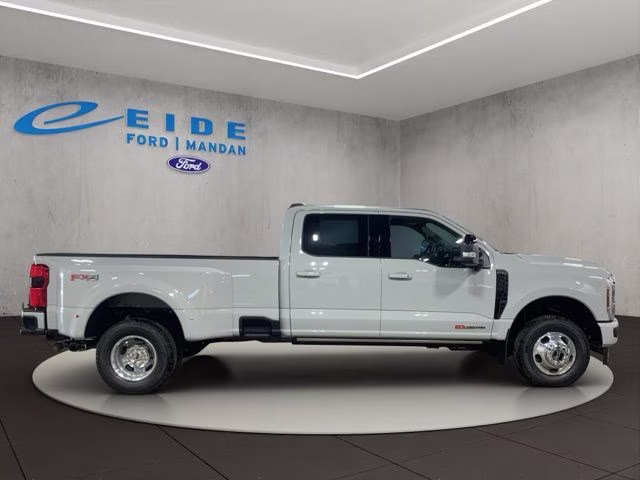 2026 Avalanche Ford Super Duty F-350 DRW Platinum 4X4 Truck