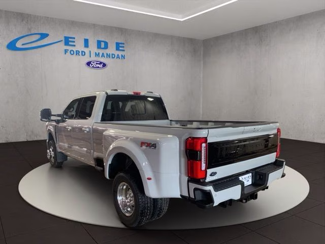 2026 Avalanche Ford Super Duty F-350 DRW Platinum 4X4 Truck