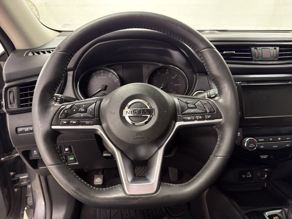 2018 Gun Metallic Nissan Rogue SV FWD SUV