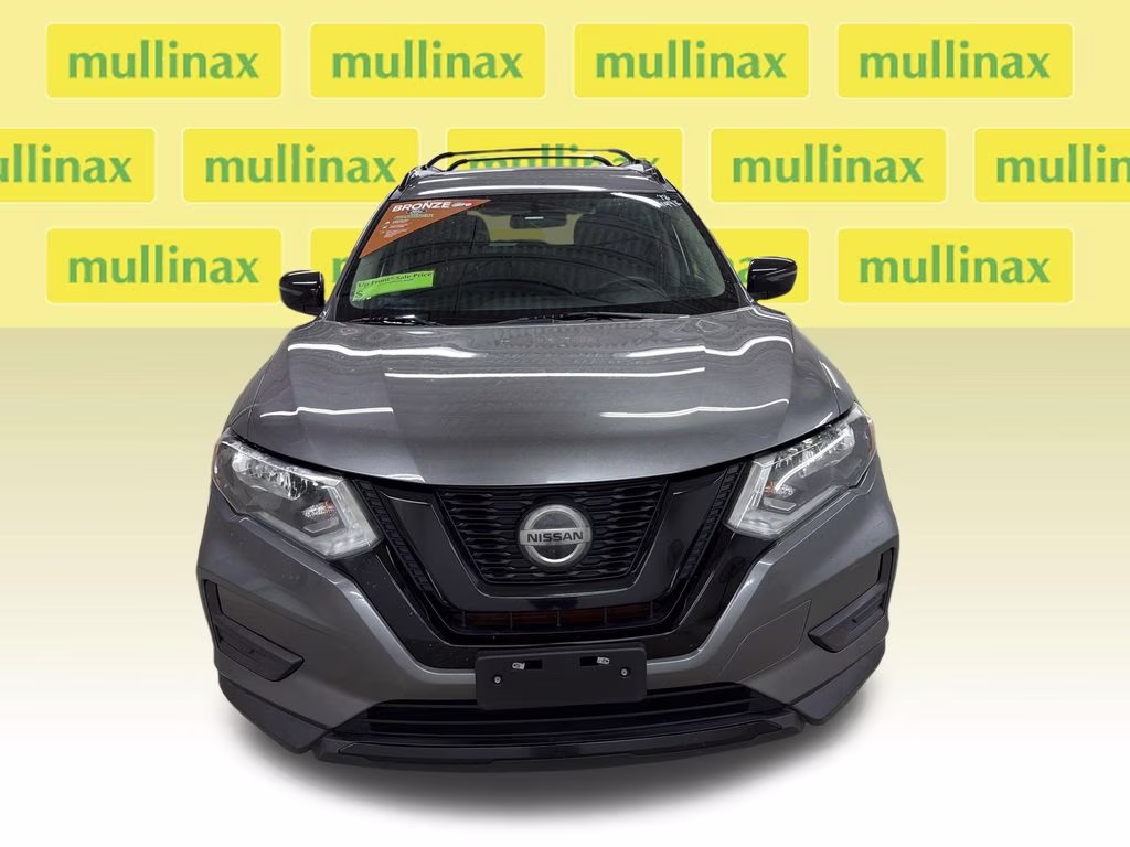 2018 Gun Metallic Nissan Rogue SV FWD SUV