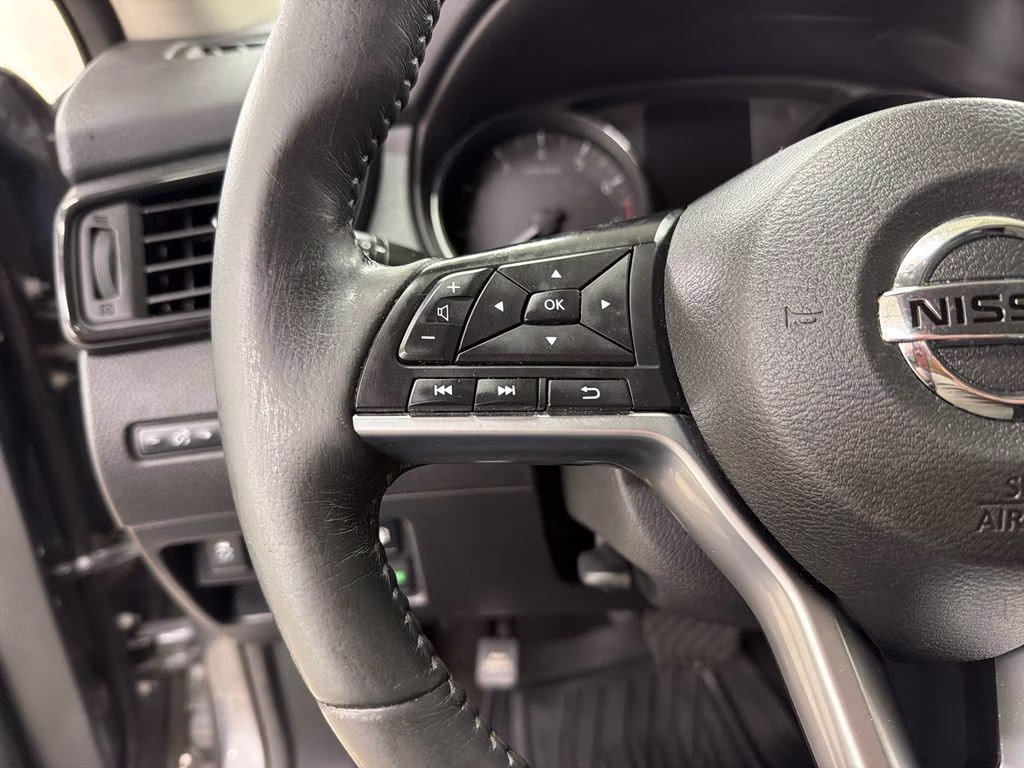 2018 Gun Metallic Nissan Rogue SV FWD SUV